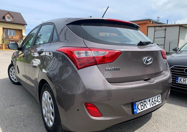 Hyundai I30 cena 35250 przebieg: 153400, rok produkcji 2013 z Głogów Małopolski małe 301